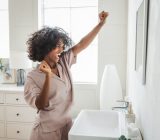 How to eliminate sewer smell from your bathroom?