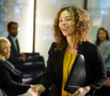 What to Wear to a Modern Job Interview: Navigating the «Smart Casual» Dress Code